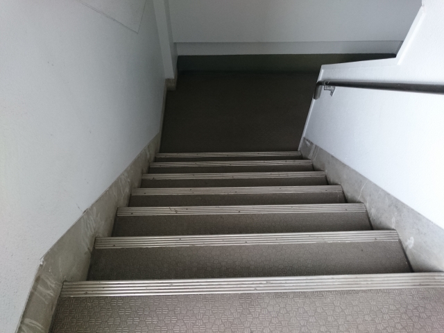 引越し業者に断られた大型家具の搬入